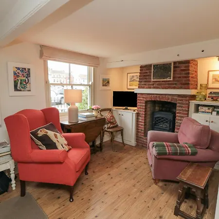 Holiday home 5 College Square *